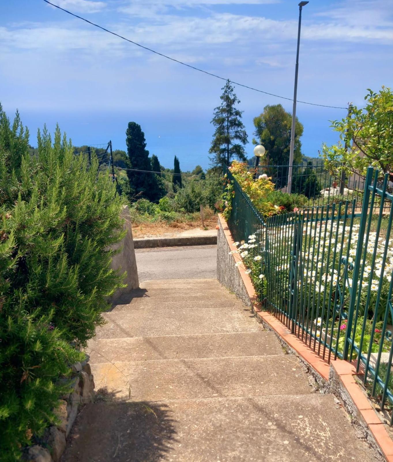 Dolci Risvegli Appartamento Vista Mare 文蒂米利亚 外观 照片
